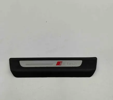 Audi Q7 4M Rear sill trim cover 4M0853375B