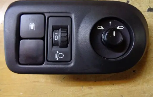 Citroen C4 Cactus Wing mirror switch 96673722ZD