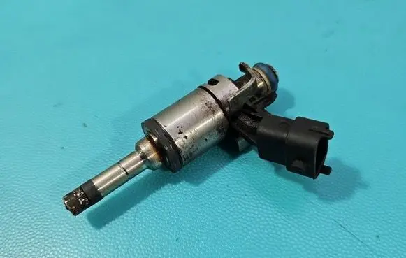 KIA Sportage Fuel injector 0261500100 IMPRK1533707