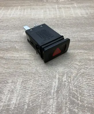 Volkswagen Golf IV Hazard light switch 1J0953235A 1J0953235B