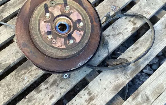 Honda CR-V Front wheel hub