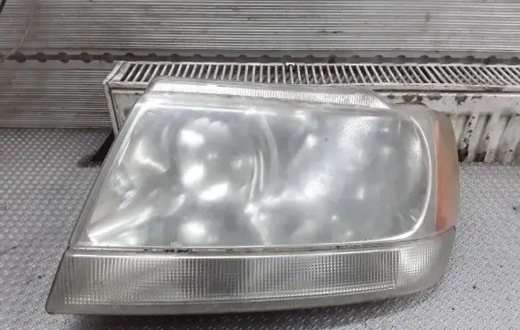 Jeep Grand Cherokee (WJ) Headlight/headlamp