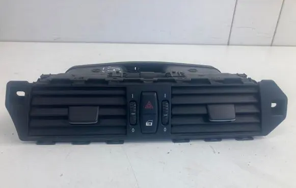 BMW 5 E60 E61 Dash center air vent grill 911220601