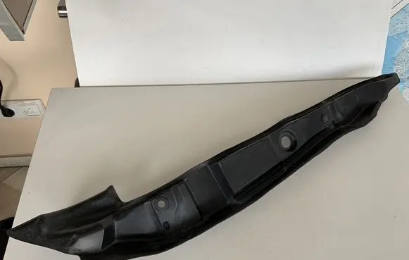 Audi Q5 SQ5 Fender end trim 8R0821111C