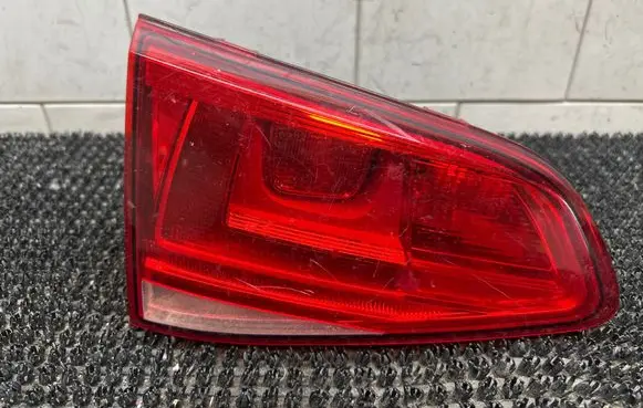 Volkswagen Golf VII Tailgate rear/tail lights 90052128A 5G0945259A