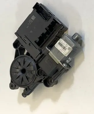 Volkswagen PASSAT B7 Front door window regulator motor 3C0959793C 3AA959701A