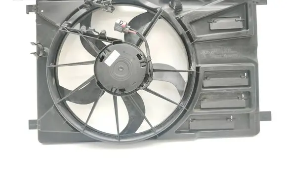 Ford Focus Electric radiator cooling fan 8V618C607RD 0130308448 8V618C607R