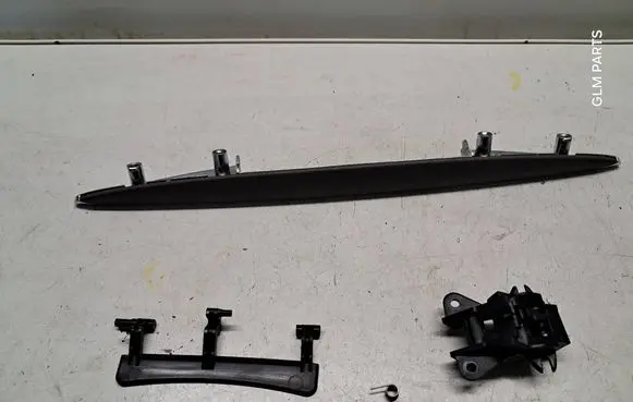 Mercedes-Benz CLK A209 C209 Glove box lock 532040084