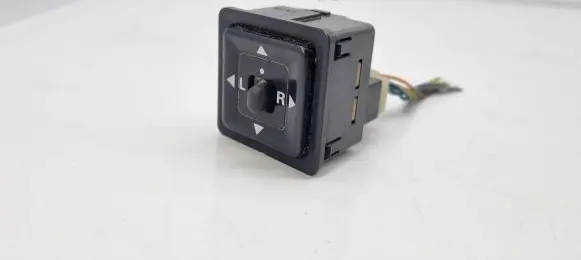 Mitsubishi Pajero Wing mirror switch