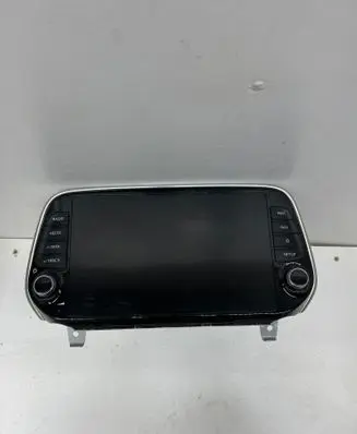 Hyundai Santa Fe Radio/CD/DVD/GPS head unit