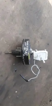 Renault Trafic III (X82) Brake booster 472100959R
