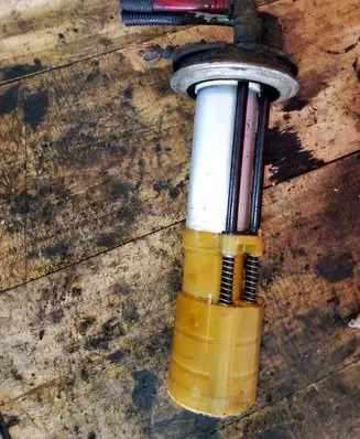 Iveco Daily 35 - 40.10 Fuel level sensor 504055611