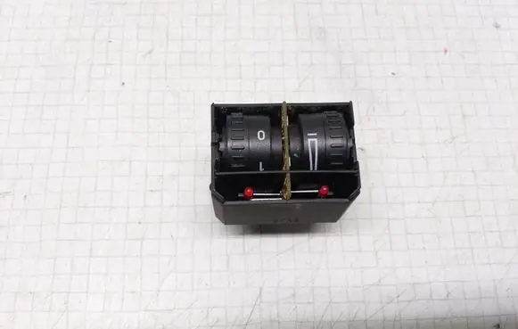 Volkswagen Touran I Headlight level height control switch 1T0941333