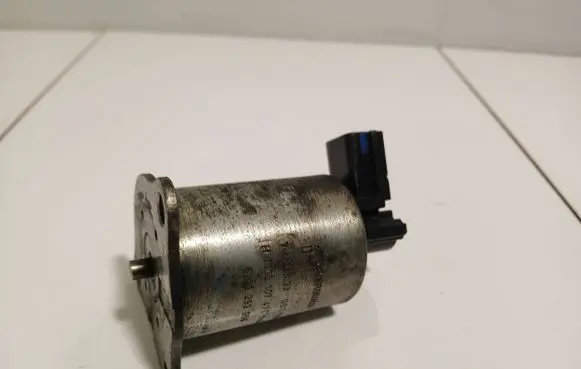 Renault Megane II EGR valve 8200293950 7700107471 72281833