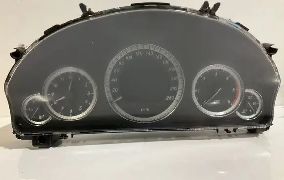 Mercedes-Benz E W212 Speedometer (instrument cluster) A2129002509 A2049022702 A2129011800