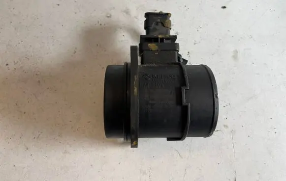 Hyundai Tucson TL Mass air flow meter 9021050002