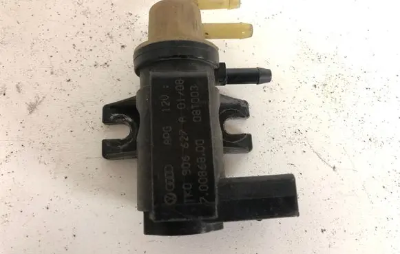 Volkswagen PASSAT B6 Vacuum valve 1K0906627A