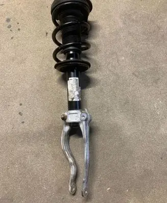 Porsche Macan (95B) Front shock absorber/damper 95B413031R 482400016176