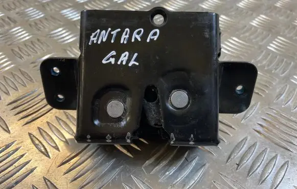 Loading door lock