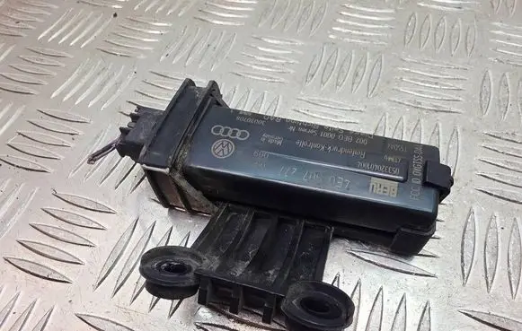 Audi A8 S8 D3 4E Tire pressure sensor 4E0907277
