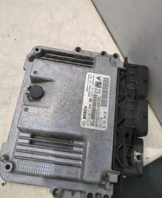 Citroen C4 I Engine control unit/module 9666729580 9676830080