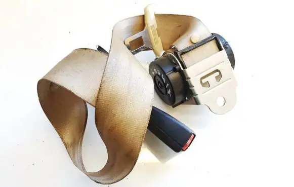 Skoda Octavia Mk2 (1Z) Middle seatbelt (rear) 1z0857807b
