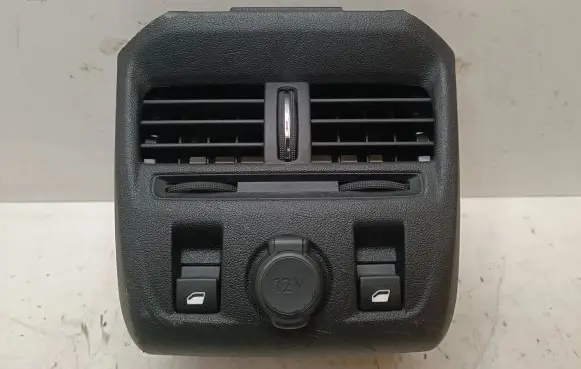 Rear air vent grill