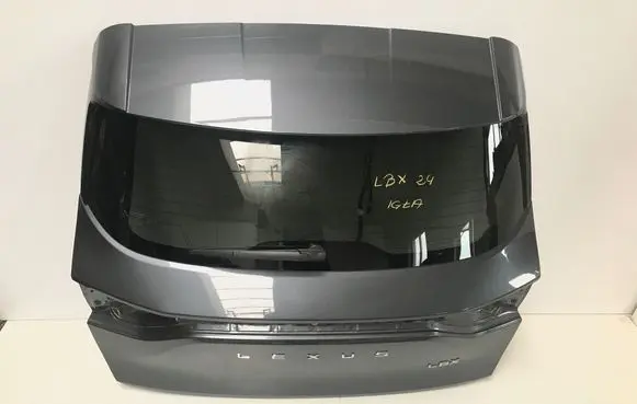 Lexus LBX Tailgate/trunk/boot lid
