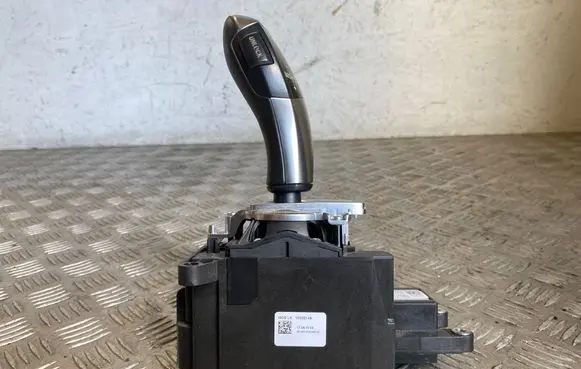 BMW X5 E70 Gear shifter/selector 9228610 9228827 9194622