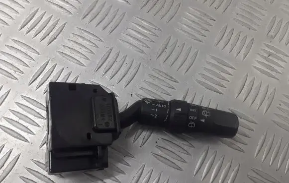 Mazda 3 I Wiper control stalk 17D682