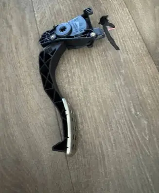 Renault Symbioz Accelerator throttle pedal 180020853R