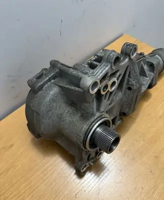 Gearbox transfer box case