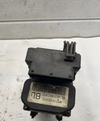 KIA Sorento ABS Pump 589103E310