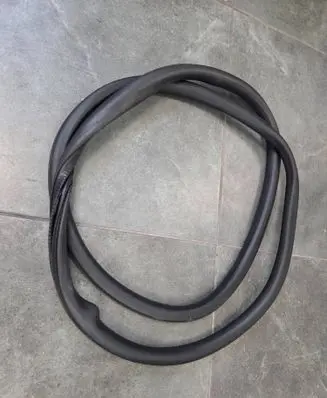 Peugeot 308 Front door rubber seal 
