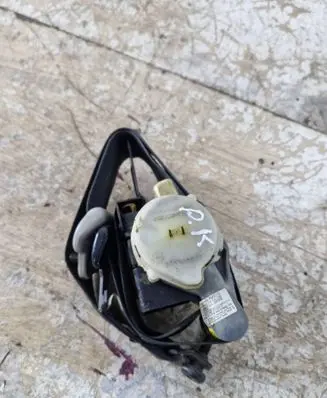 Mazda 2 Front seatbelt