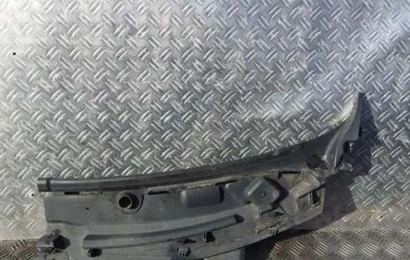 Citroen C3 Wiper trim 9637992377 96.379.923.77