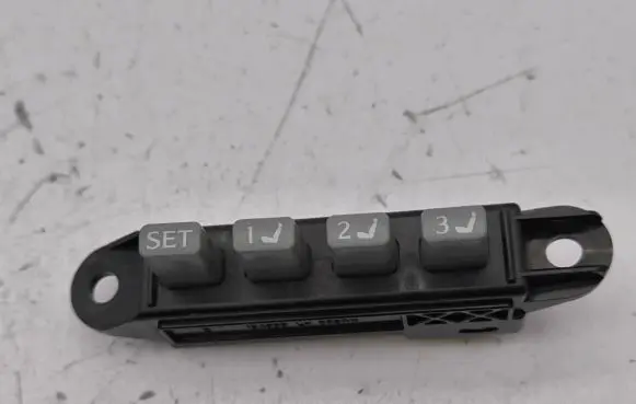 Lexus IS 220D-250-350 Seat memory switch 15A988