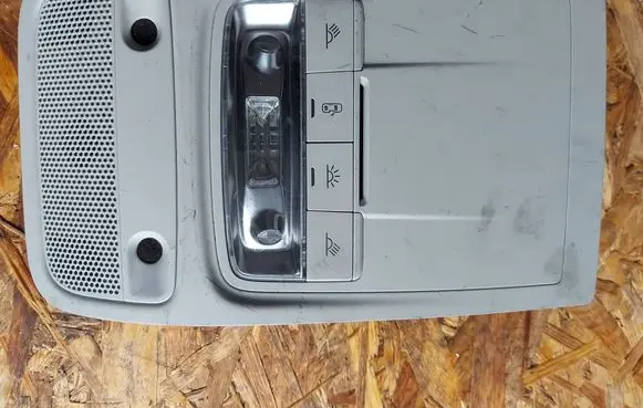 Audi A3 S3 8V Headlining lighting console trim 8V0947135B