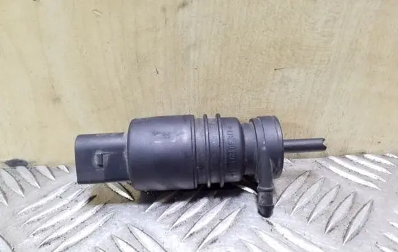 Volkswagen Jetta V Windscreen/windshield washer pump 1T0955651