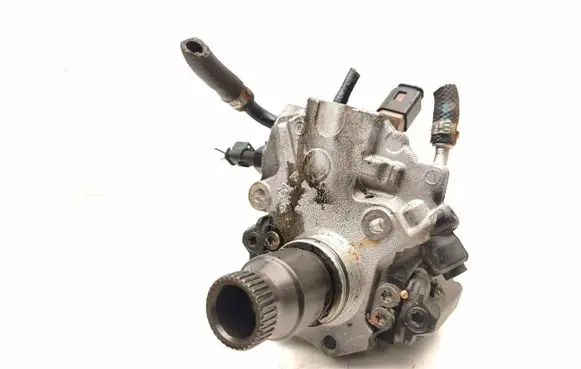Mercedes-Benz E W212 Fuel injection high pressure pump A6510702601 28447439