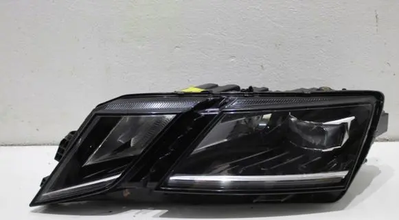 Skoda Octavia Mk3 (5E) Headlight/headlamp