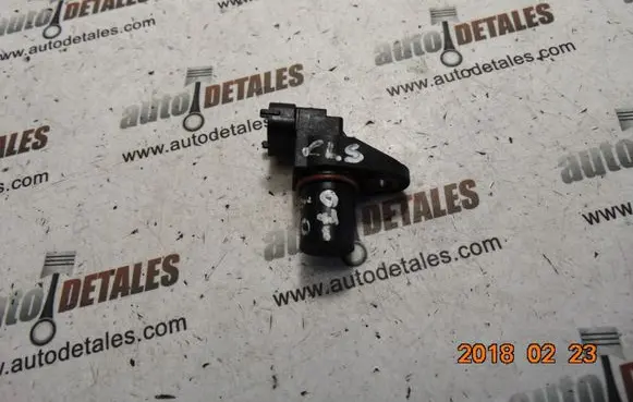 Mercedes-Benz CLS C219 Camshaft position sensor A0051531328