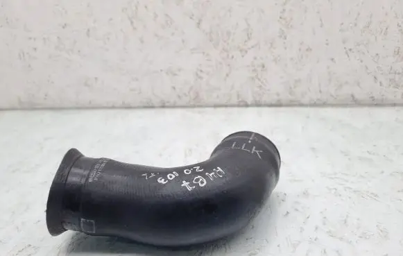 Audi A4 S4 B7 8E 8H Intercooler hose/pipe 8E0145837G