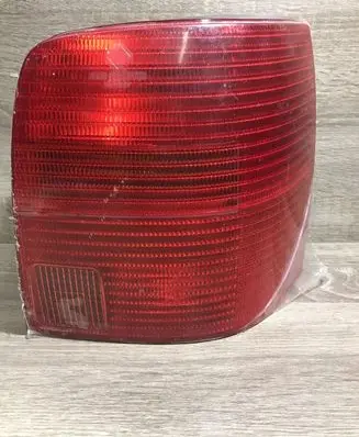 Volkswagen PASSAT B5 Rear/tail lights 3B9945112K