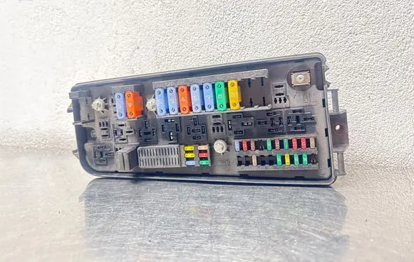 Opel Signum Fuse module 13240247 00012969 519181101
