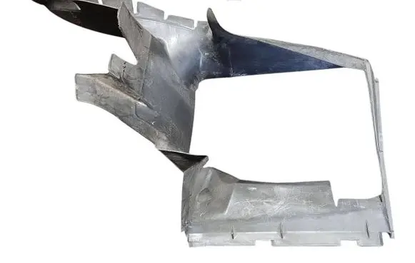 Audi Q7 4L Intercooler air channel guide 4L0117335B