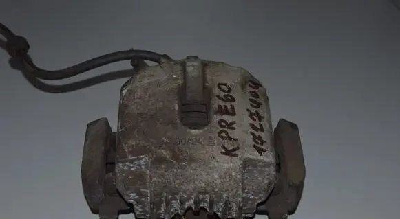 Front brake caliper