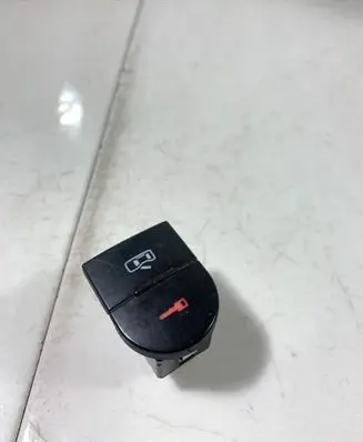 Audi TT Mk1 Central locking switch button 8N0962107A