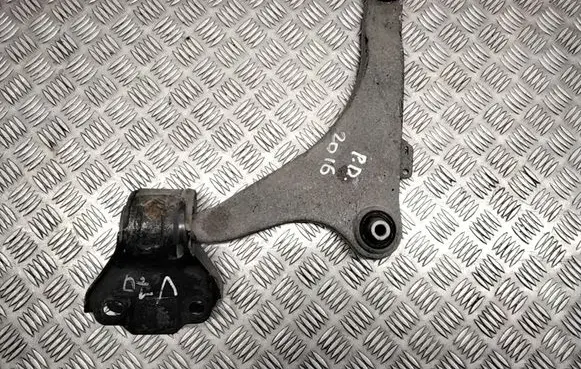 Volvo V70 Front lower control arm/wishbone