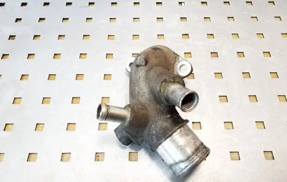 Toyota Land Cruiser (J120) Engine coolant pipe/hose